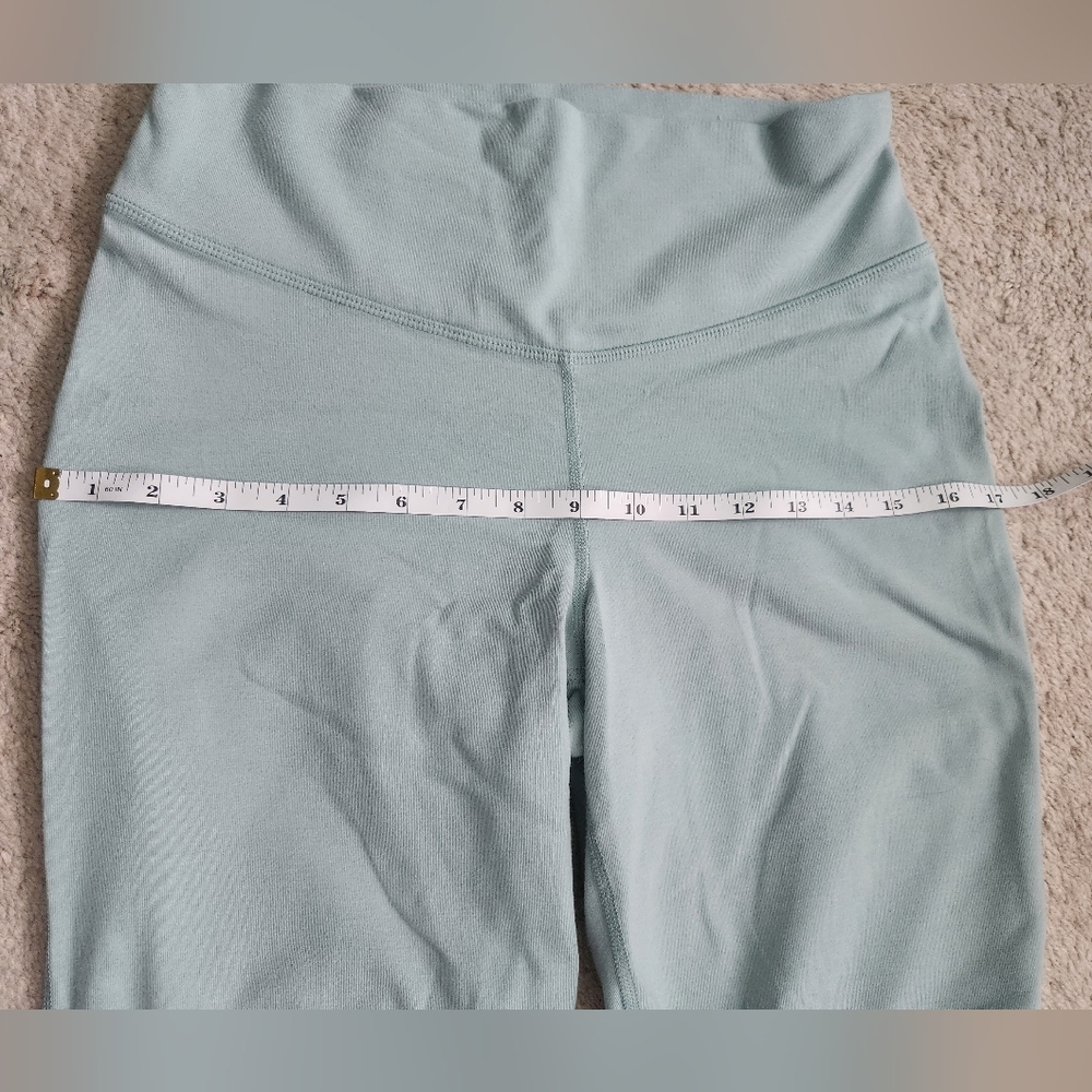 Large pale green Old Navy Active slim boot cut pants - Picture 7 of 9